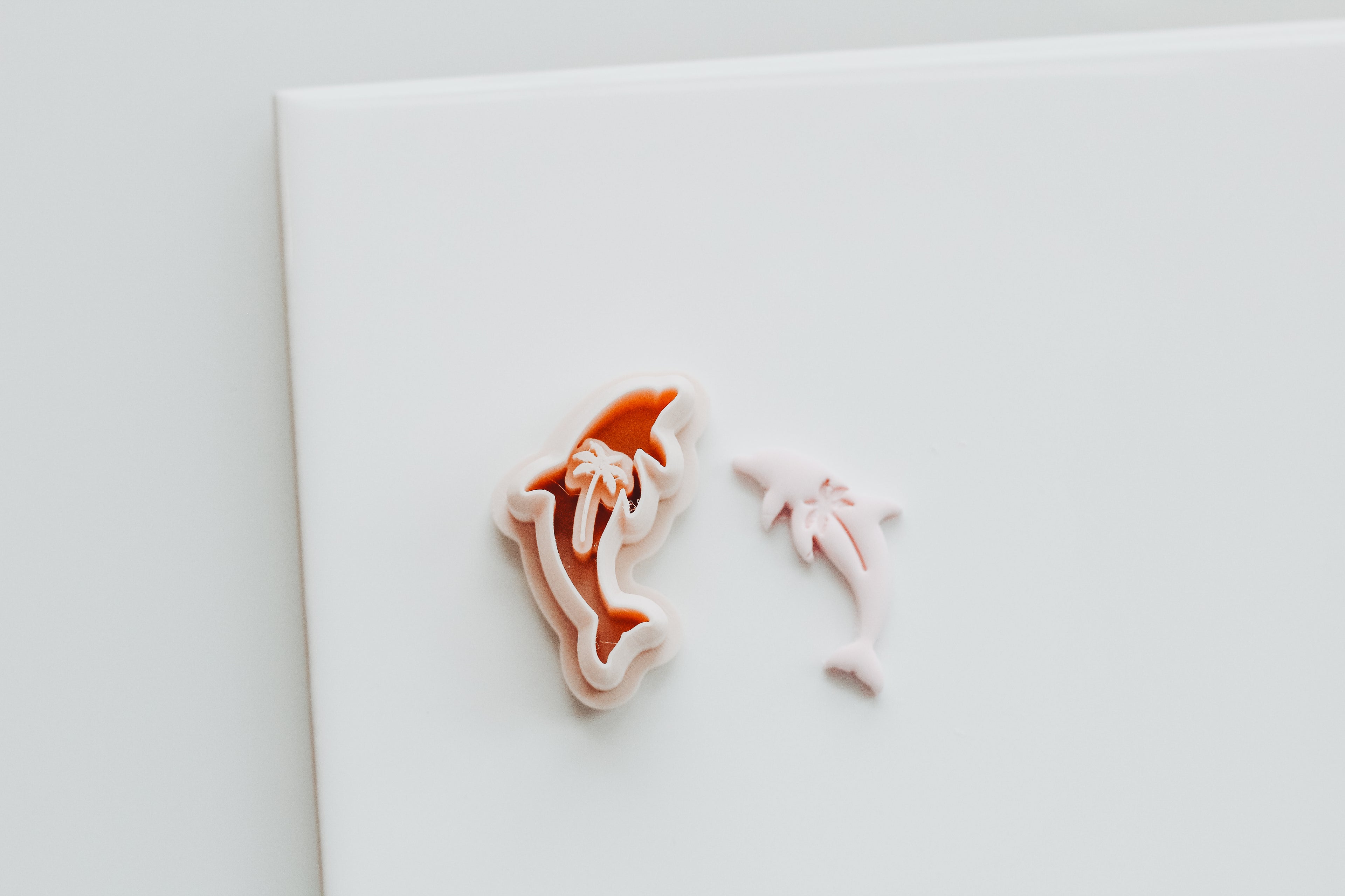 Dolphin Palm Clay Cutter