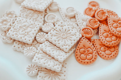 Hibiscus Dots &amp; Bloom Clay Cutter Set