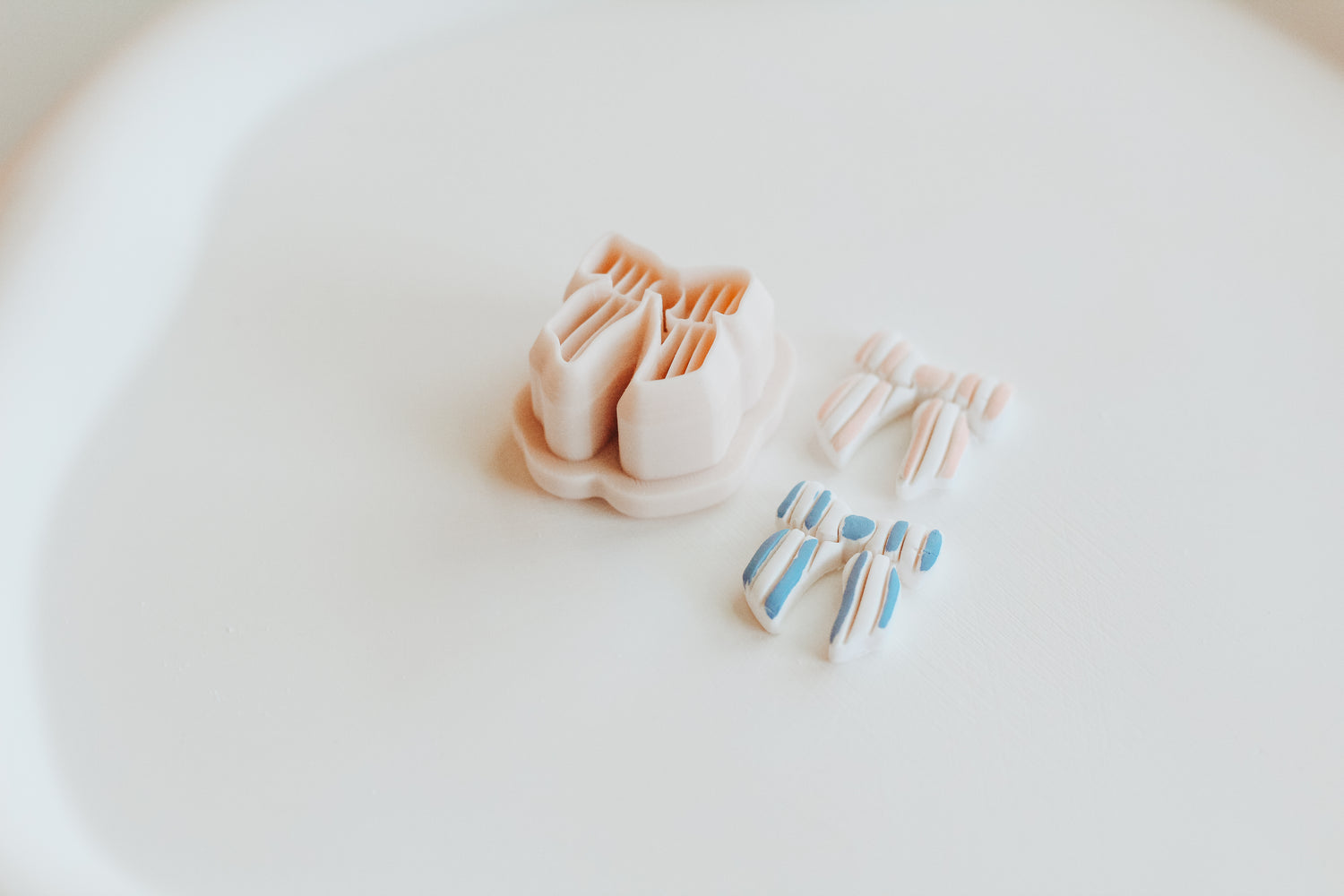 Ribbed Bow Precision Clay Charm Cutter